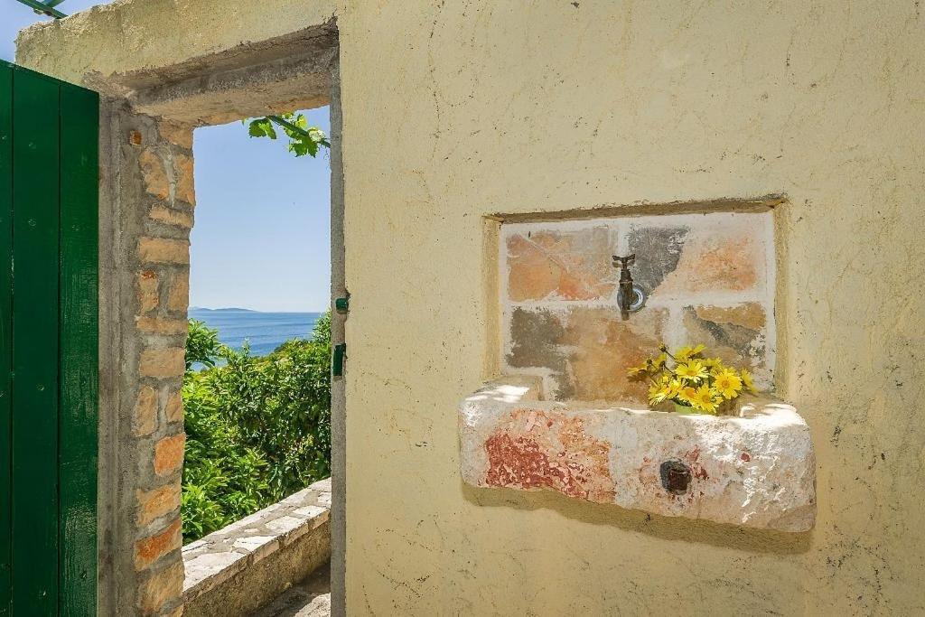 Vineyard Cottages - Murvica Room photo